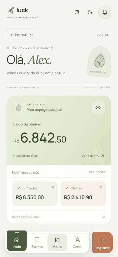 Tela real da Luck Finance no tema claro, com saldo, entradas e saídas de demonstração